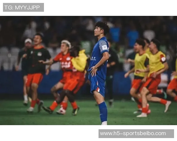 申花新援拉唐抵达上海自嘲绰号大老鼠引发球迷热议 申花新援拉唐抵达上海自嘲绰号大老鼠引发球迷热议